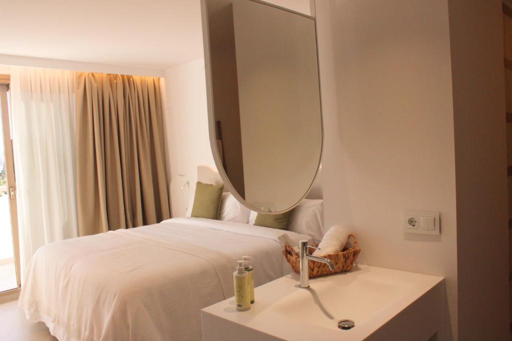 Tesoro Mediterranean Boutique Suites - 2