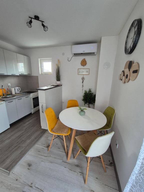 Green Apartment Novi Sad - 1