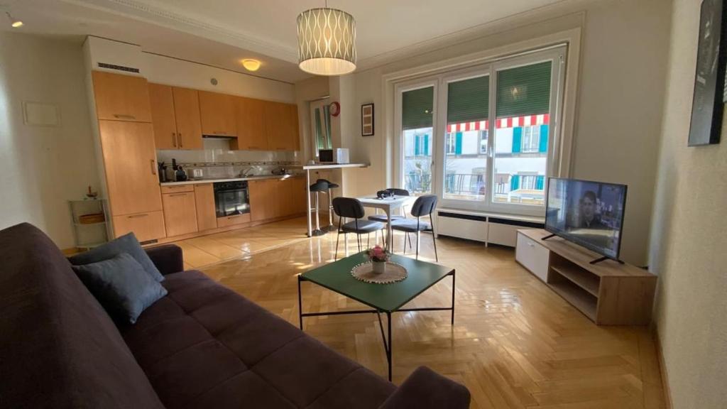 Large Apartment 7 minutes walking to Train station - 1