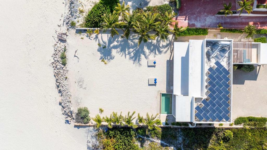 Blanca Beach House - 3BR - Eco-friendly Retreat - 5