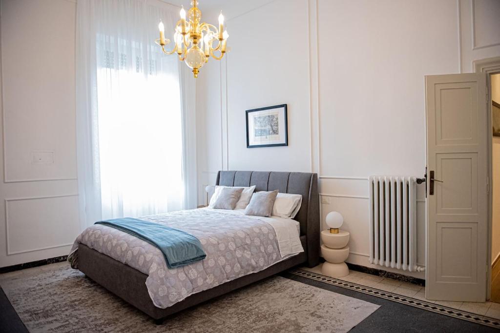 Luxury Leaning Tower Apartment - 1