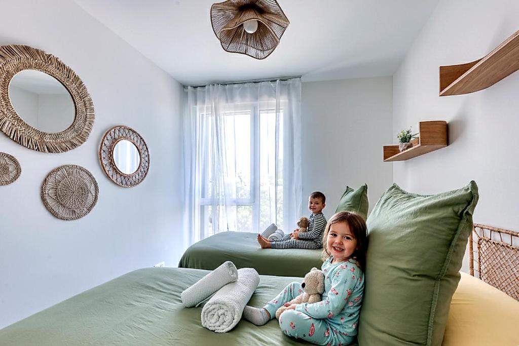 Les Lumières du Cinquième , 2 chambres , clim , wifi , Cap3000 à pied , parking - 5