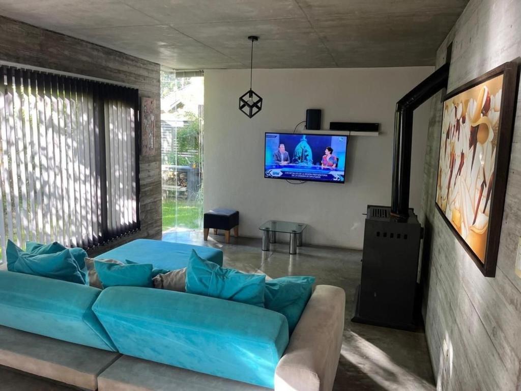 Relax in a modern home with a grill and patio! Mar Azul - 3