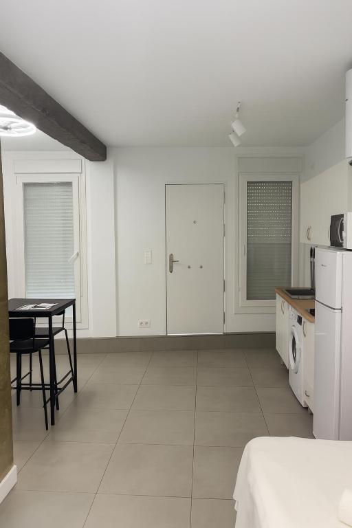 Apartamento 2 a 10 minutos caminando de la estación de Bus y Tren María Zambrano - 3