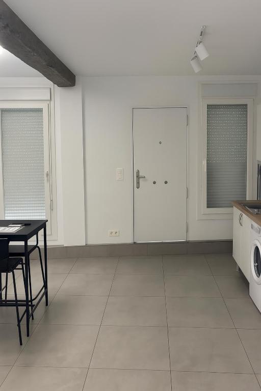 Apartamento 2 a 10 minutos caminando de la estación de Bus y Tren María Zambrano - 5