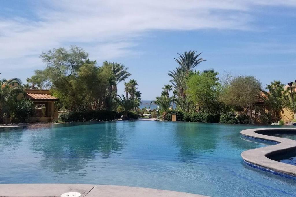 3BR Villa w/ Rooftop Sea Views Steps to Beach - 1