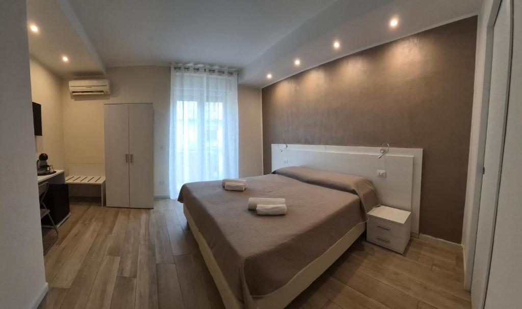 Seaside Holidays Guest House - 1