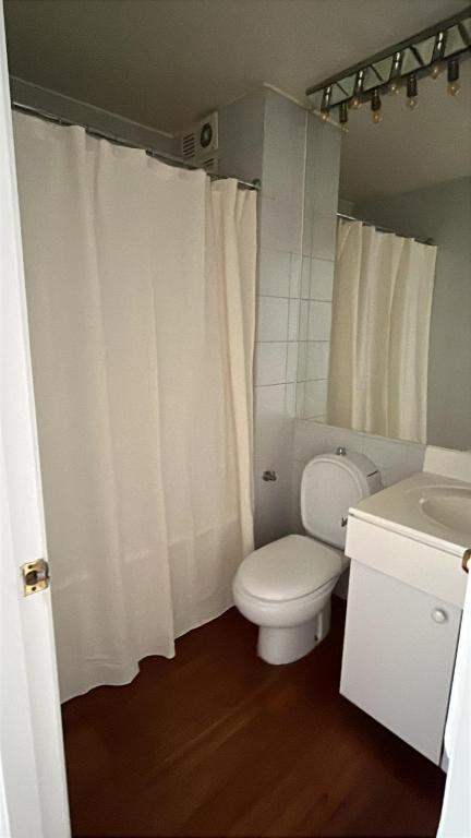 Dormitorio cerca de parque en buen barrio - 5