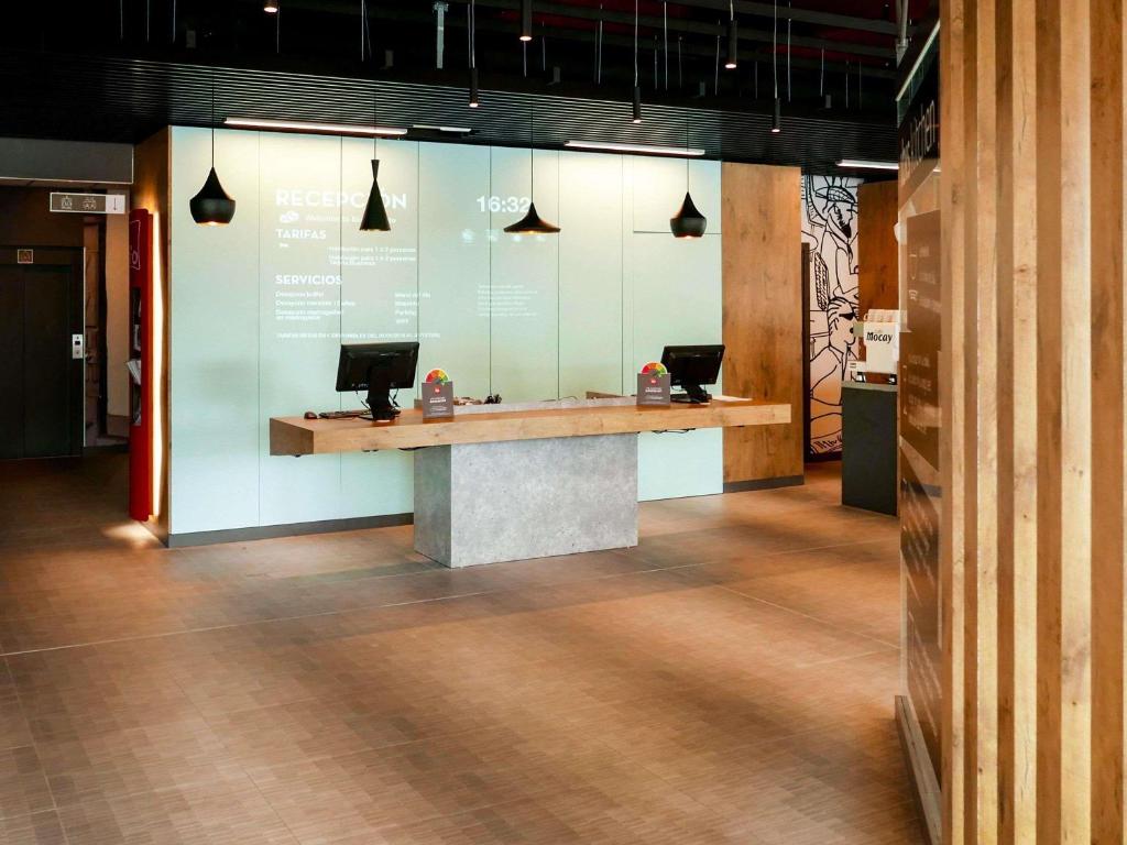 イビス アリカンテ (ibis Alicante) 外観