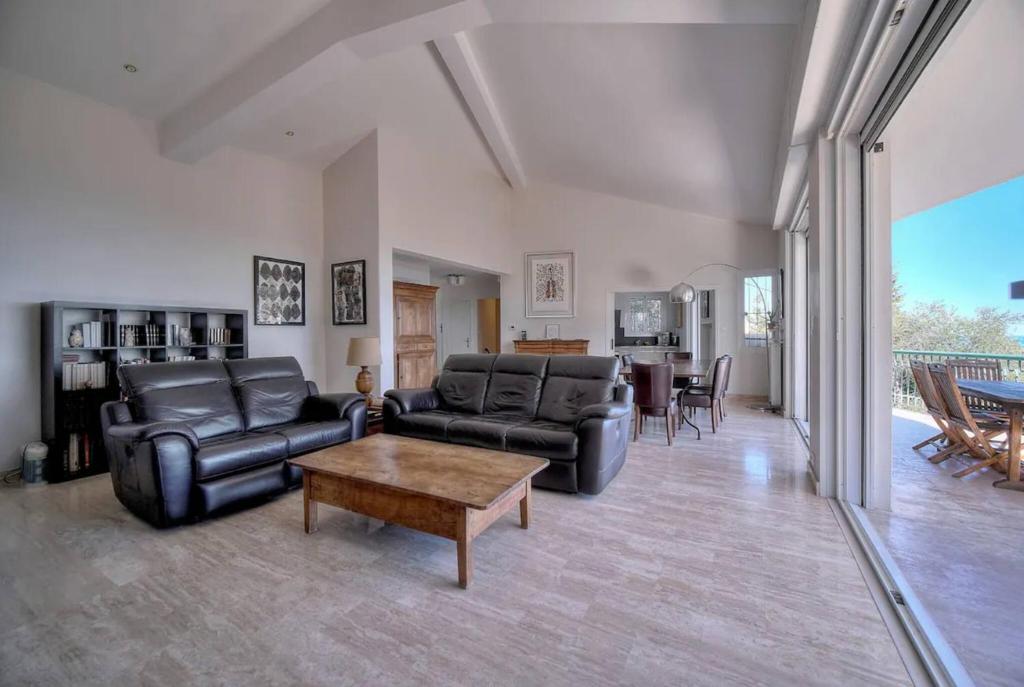 FRGK Villa Le Petit Bois Panoramic View, Lush Garden Ultra-Fast Wi-Fi near Cannes - 2