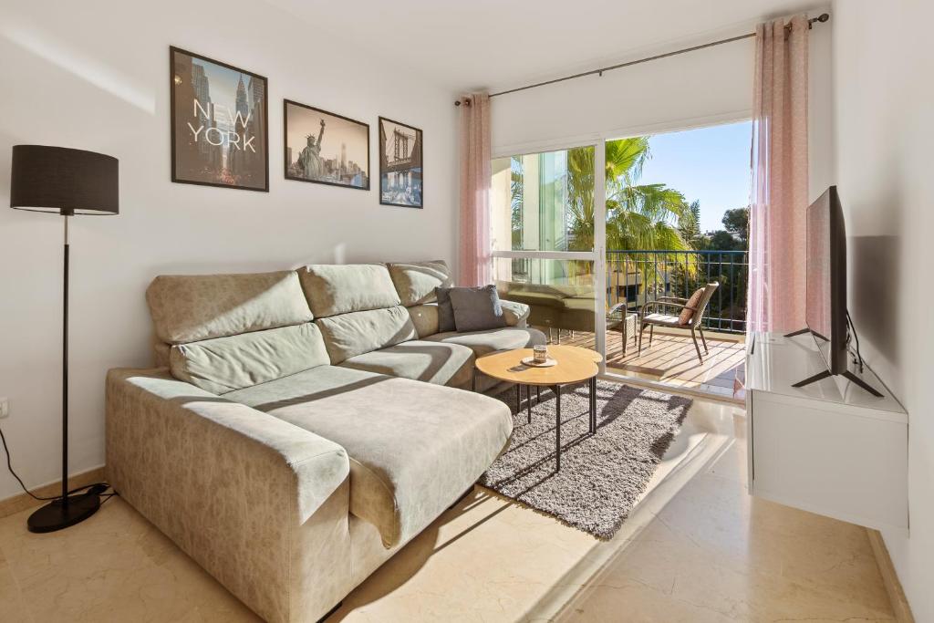 Bright & Modern Miraflores Oasis - Panoramic 2BR Apt - 4
