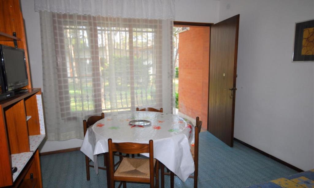 Villa with patio in Lignano Pineta - 2