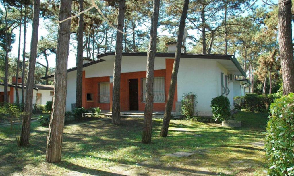Villa with patio in Lignano Pineta - 3
