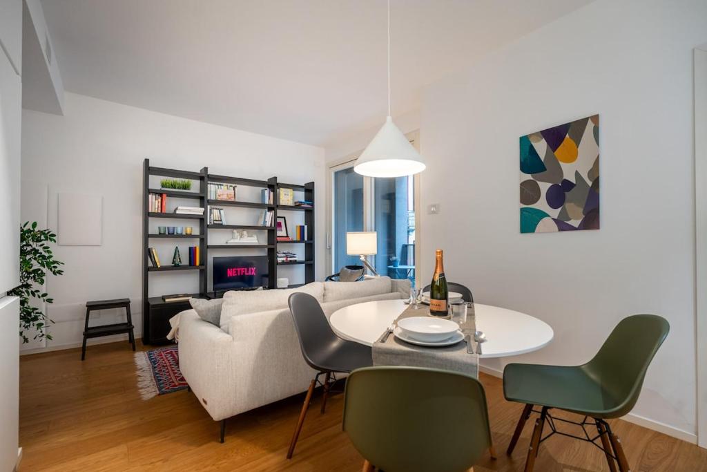 Duomo-Sempione, Luxury Apartment with balcony - M5 - 1