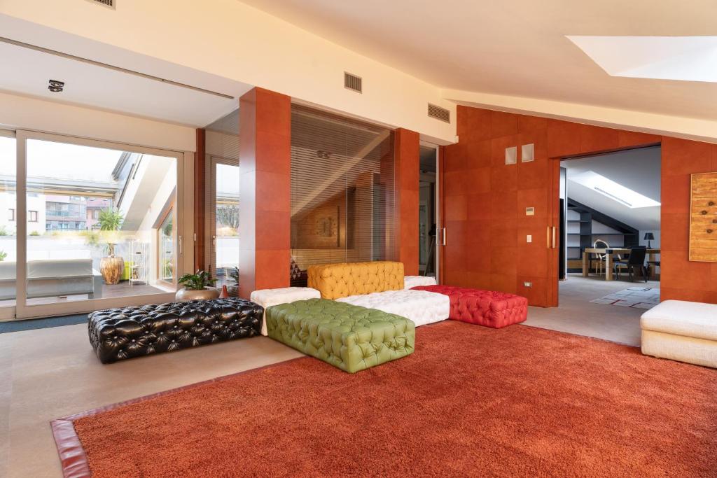 GuestHost - 500sqm luxury with Spa, Gym, Terrace, Game Room & Garage - 2