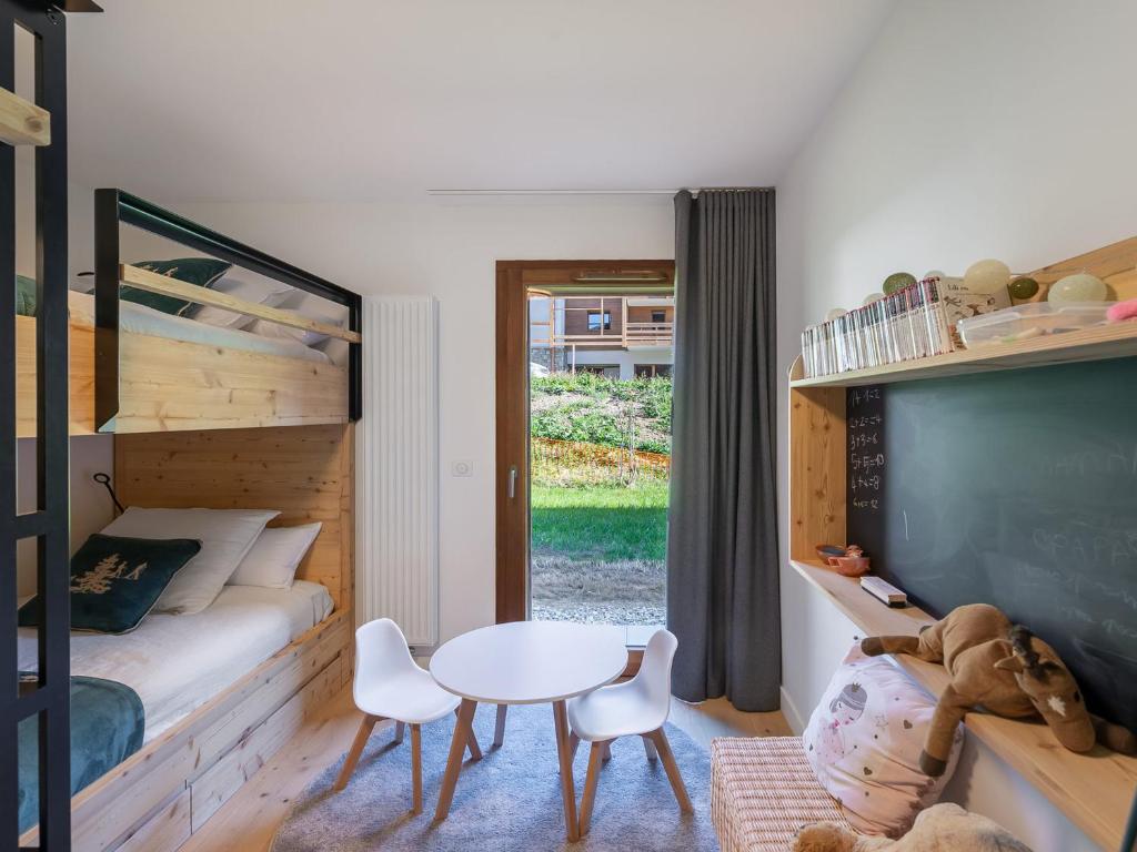 Appartement Confortable avec 2 Chambres, Terrasse et Parking à Megève - FR-1-569-123 - 4