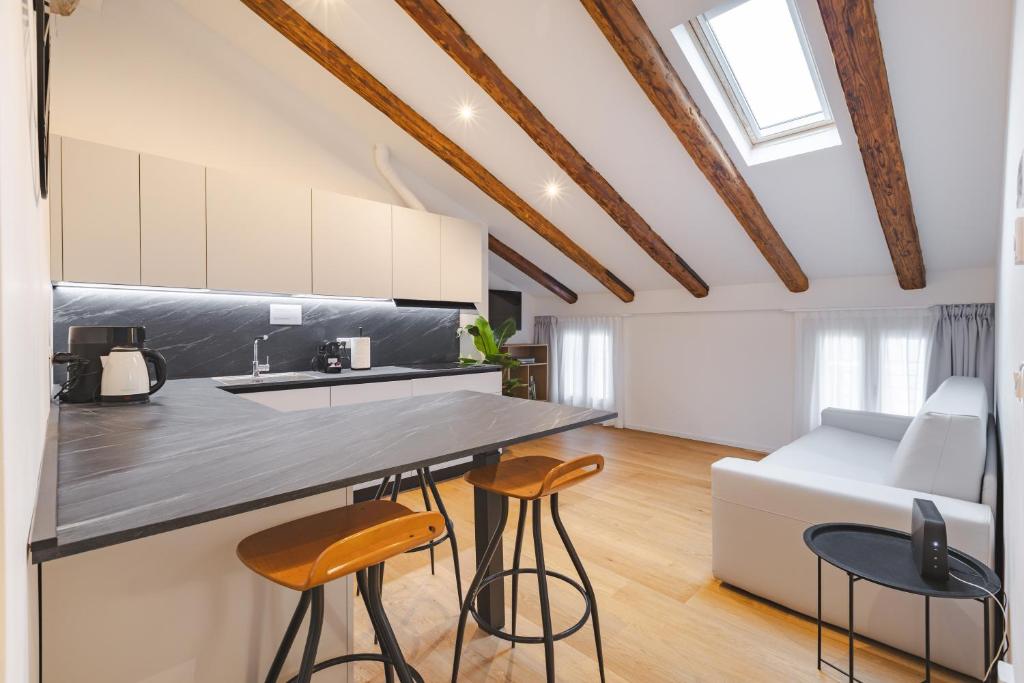 Lux Apartment Stazione 51 - 1