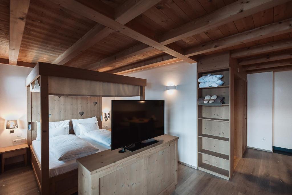 Zin Senfter Residence - 2