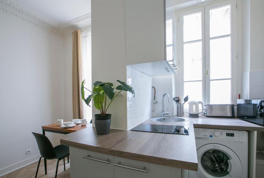Cozy and elegant Parisian studio - 5