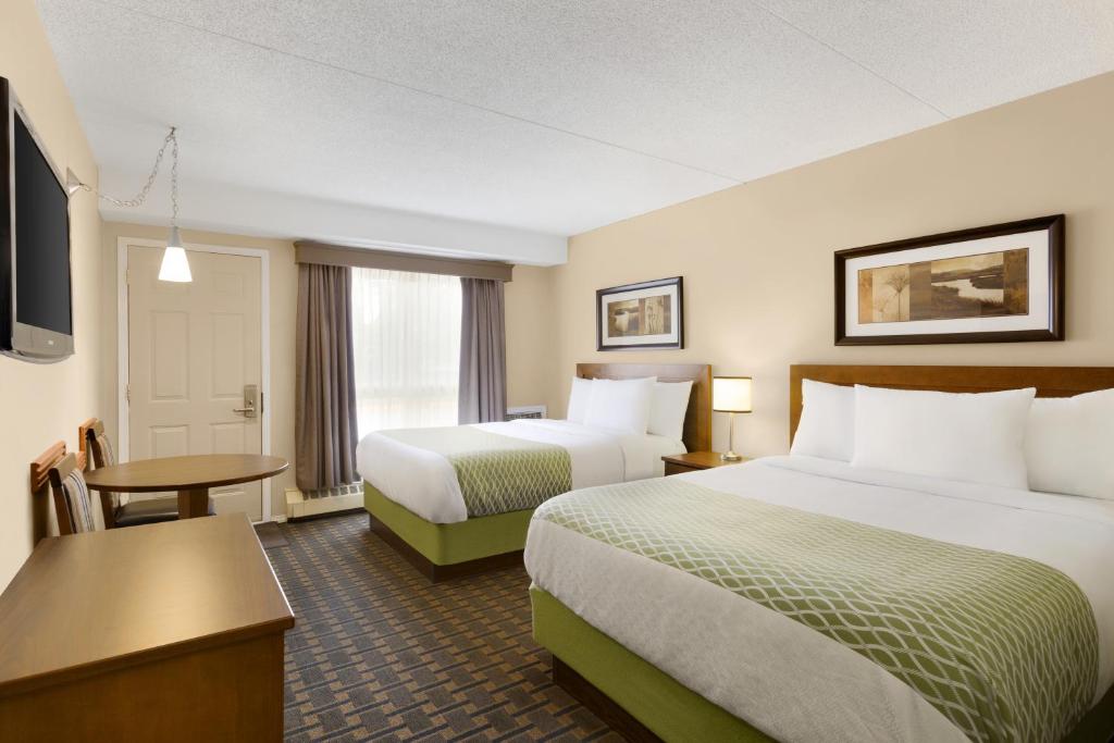 Colonial Square Inn & Suites, Saskatoon