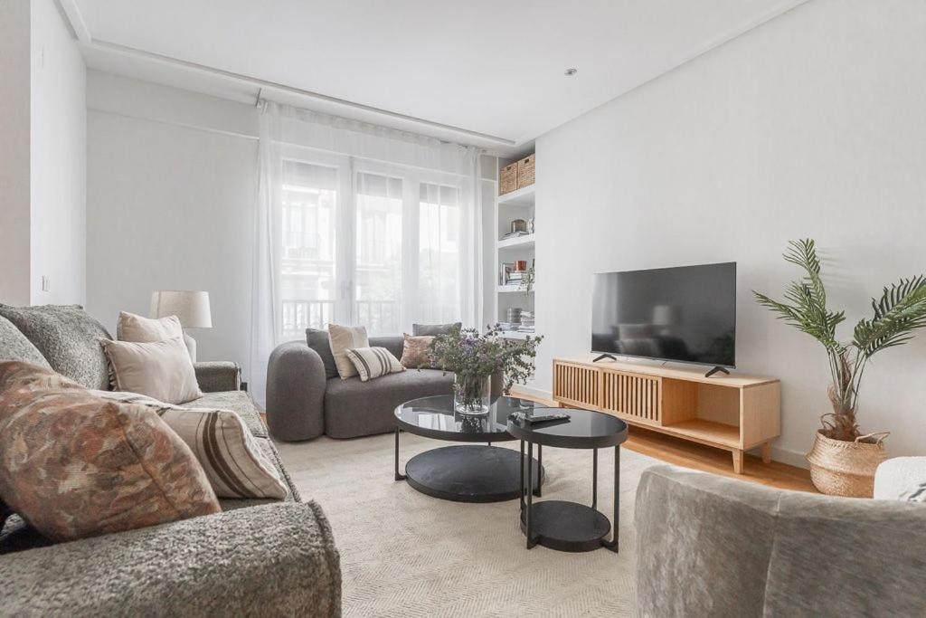 Stunning spacious -3Bdr 25Baths -Salamanca - 4