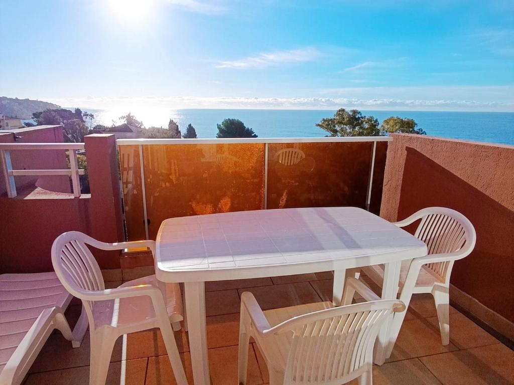 Studio 4 pers. avec Wi-Fi, vue mer depuis terrasse - FR-1-827-58 - 1