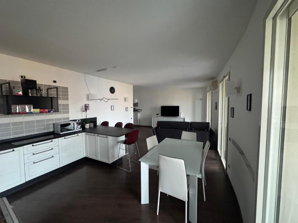 Lanternalba appartamento con vista sul porto antico - 3