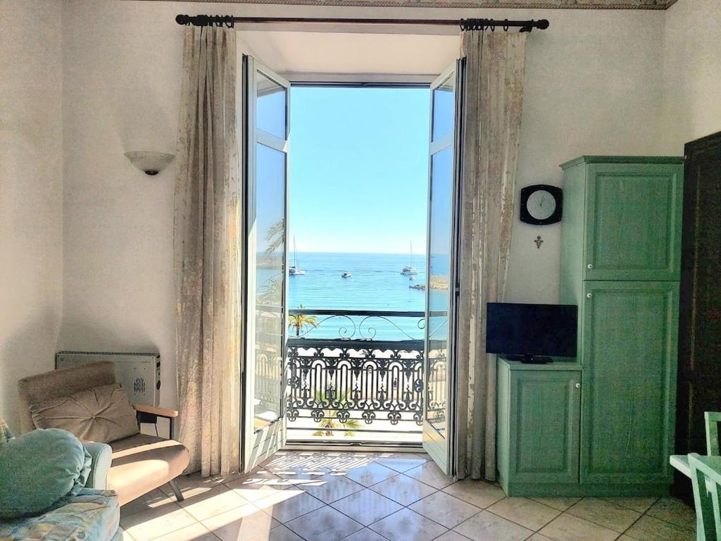Cozy studio with sea view - Sea view and Wi-Fi - 4
