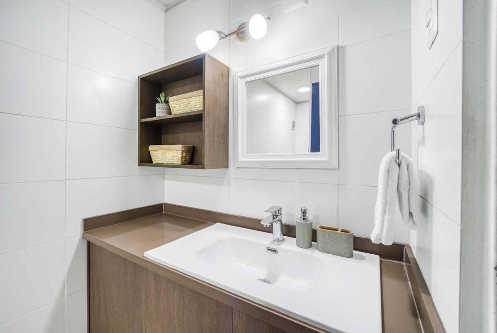Thayer Home Apartment near Costanera y MUT - 3