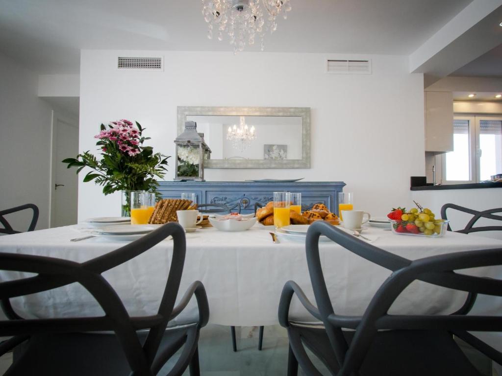 Holidays2Malaga Cuarteles Premium AACC Central - 5