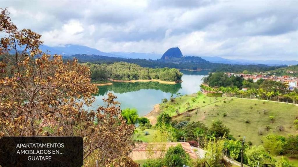 Hermoso Apartamento Guatape Vista al Embalse - 3