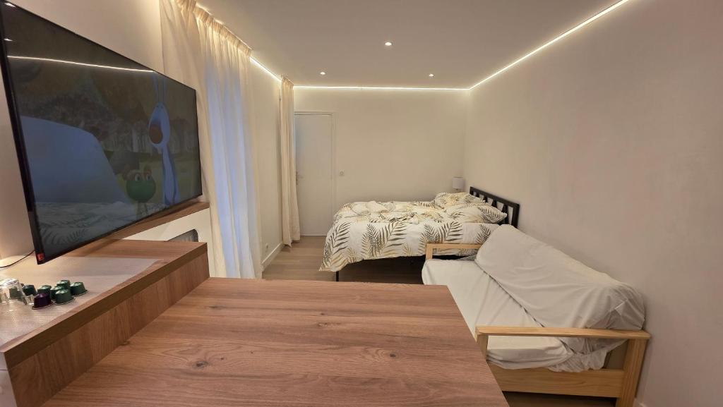 Studio lumineux et calme, Place d'Italie, Paris - 2