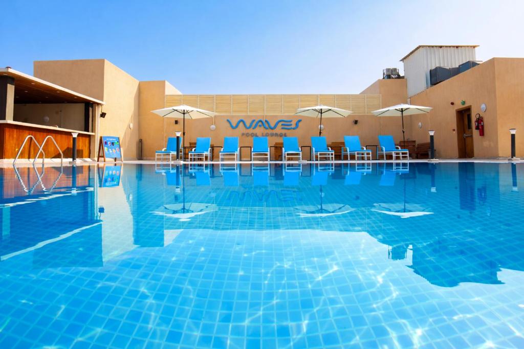 Swimming pool, Asma Hotel in Dubai