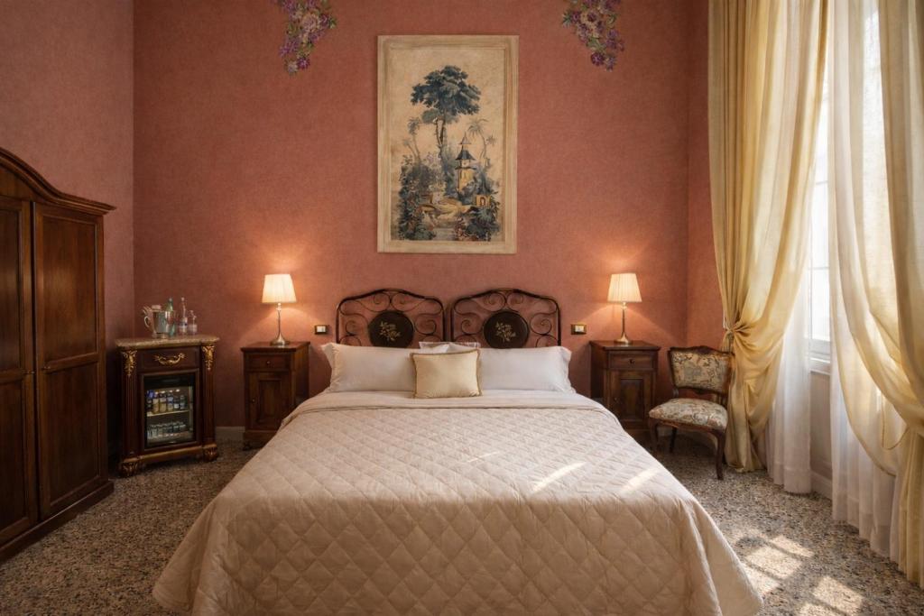 Relais San Lorenzo Historic Centre Rooms & Suites - 2