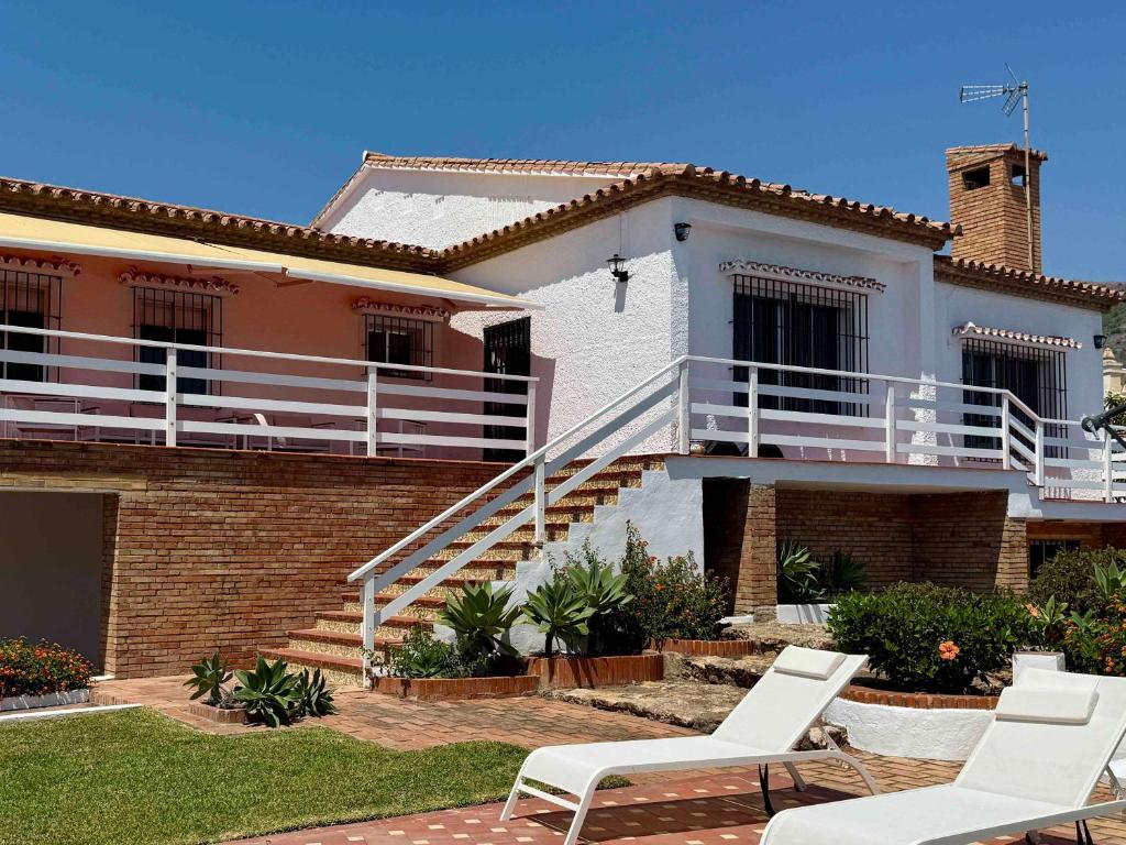 Villa Los Tamarindos - Stunning Villa with Private Pool & Outside Space- LUAL - 3