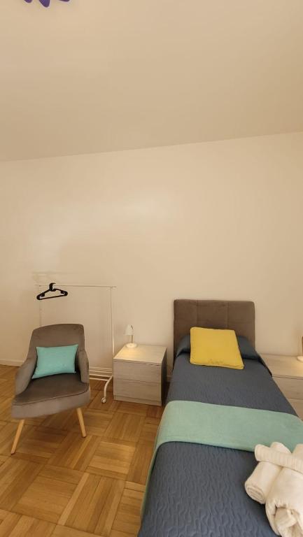 cozy private room near metro - 3