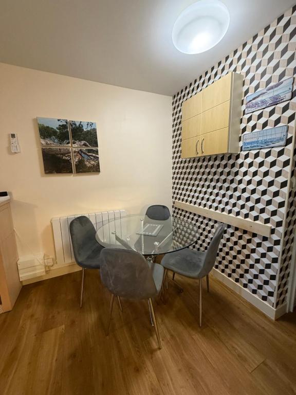 F2 VILLAGE CAP ESTEREL- Vue Montagnes et Golf- ÉQUIPEMENTS TOUT INCLUS - 3