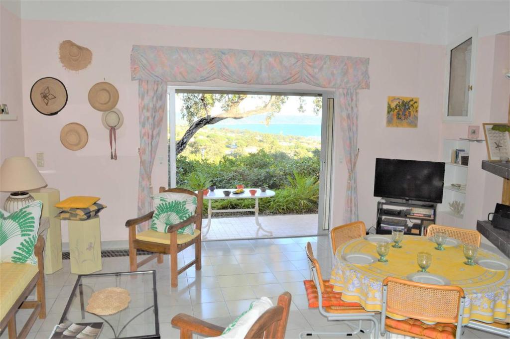 CA000-109 MAISON 5 PIÈCES POUR 6 Personnes À CAVALAIRE - 3