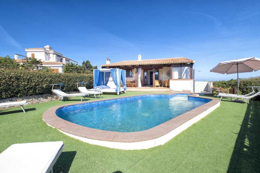 Villa Armonia - Vista mare, con Piscina e BBQ by Host Hero - 1