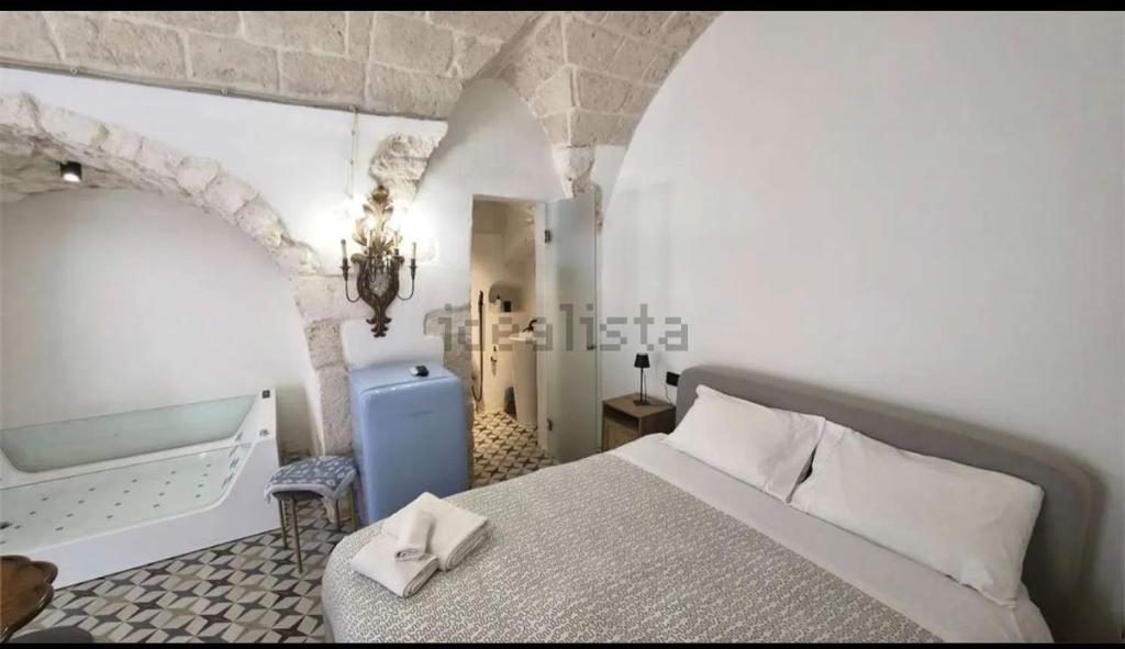 Luxe Studio with Jacuzzi, Ostuni Center - 3