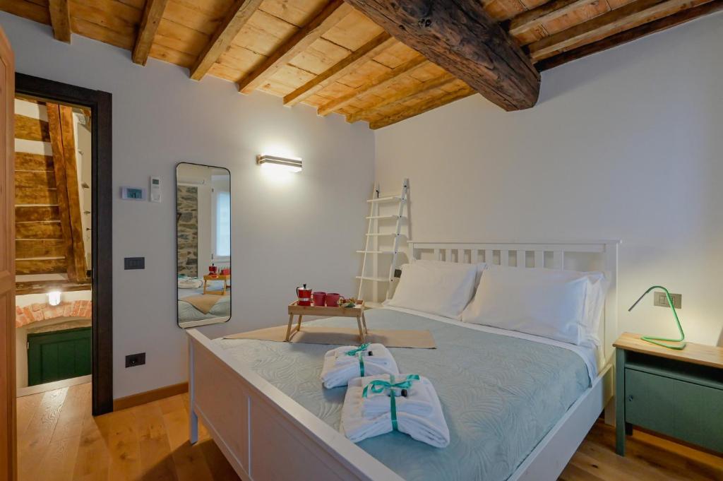 GuestHost - La Casa in Sasso Flat with Terrace - 3