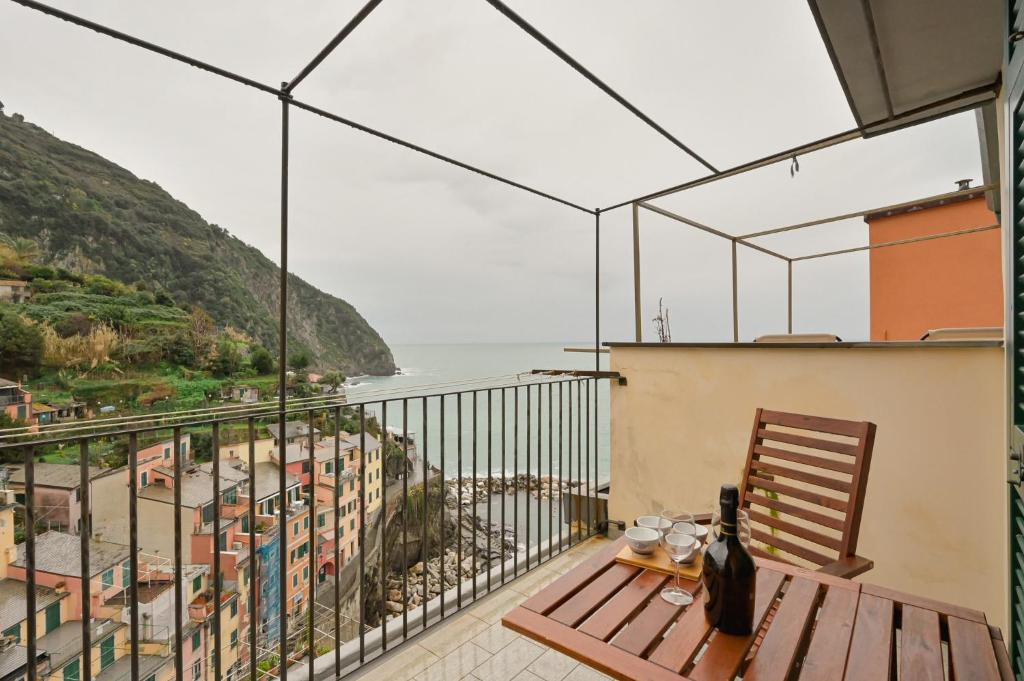 GuestHost - La Casa in Sasso Flat with Terrace - 5