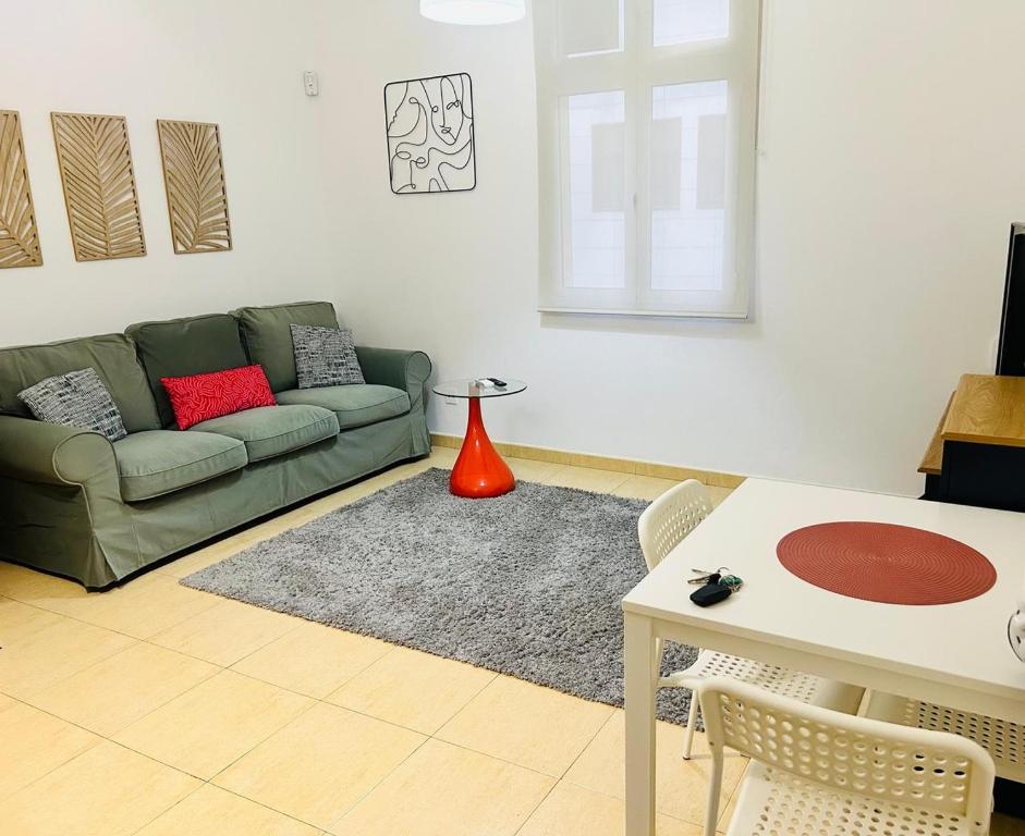 Comfortable Flat Near Las Canteras - 1