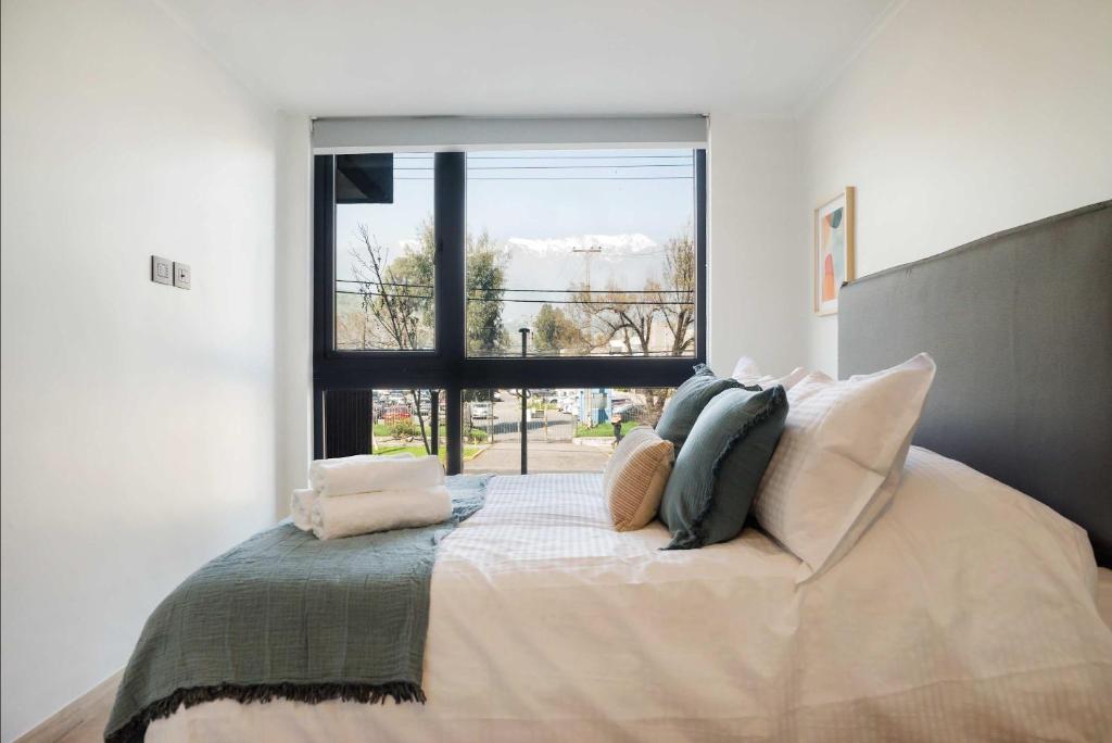Stylish 2BR Getaway for 5 in Las Condes Oasis - 3
