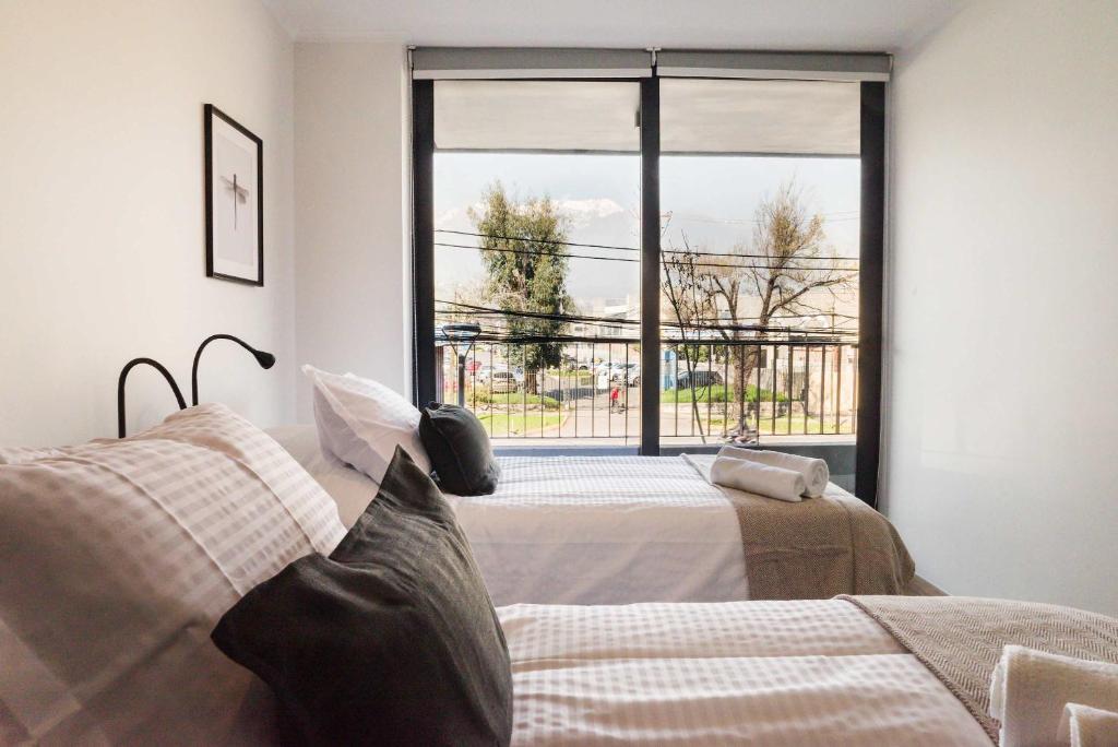 Stylish 2BR Getaway for 5 in Las Condes Oasis - 4