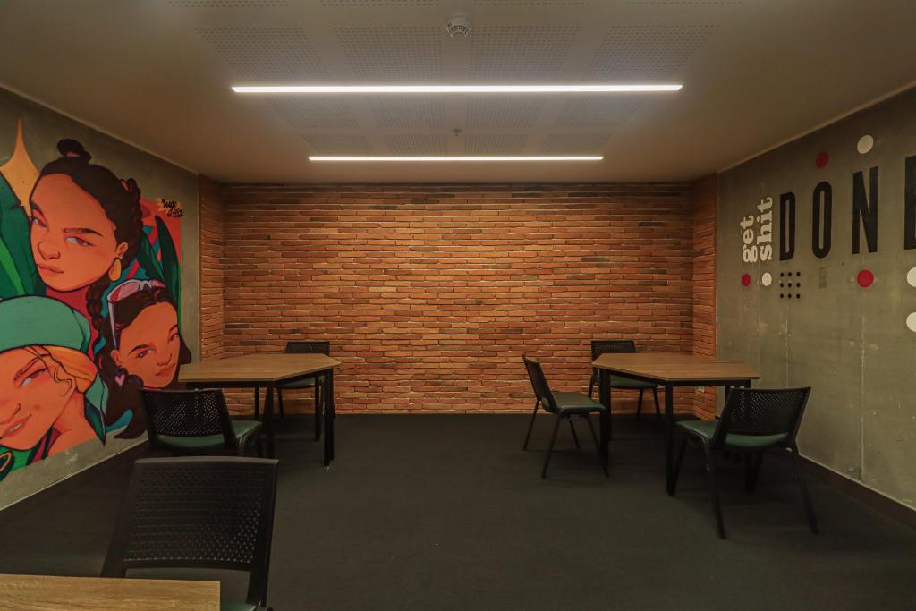 Happa Hub Hotel - 4