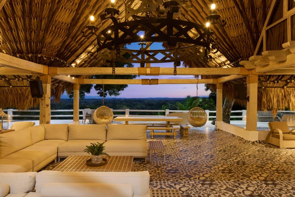 Tropical Luxury Experience in Los Mangos! - 2