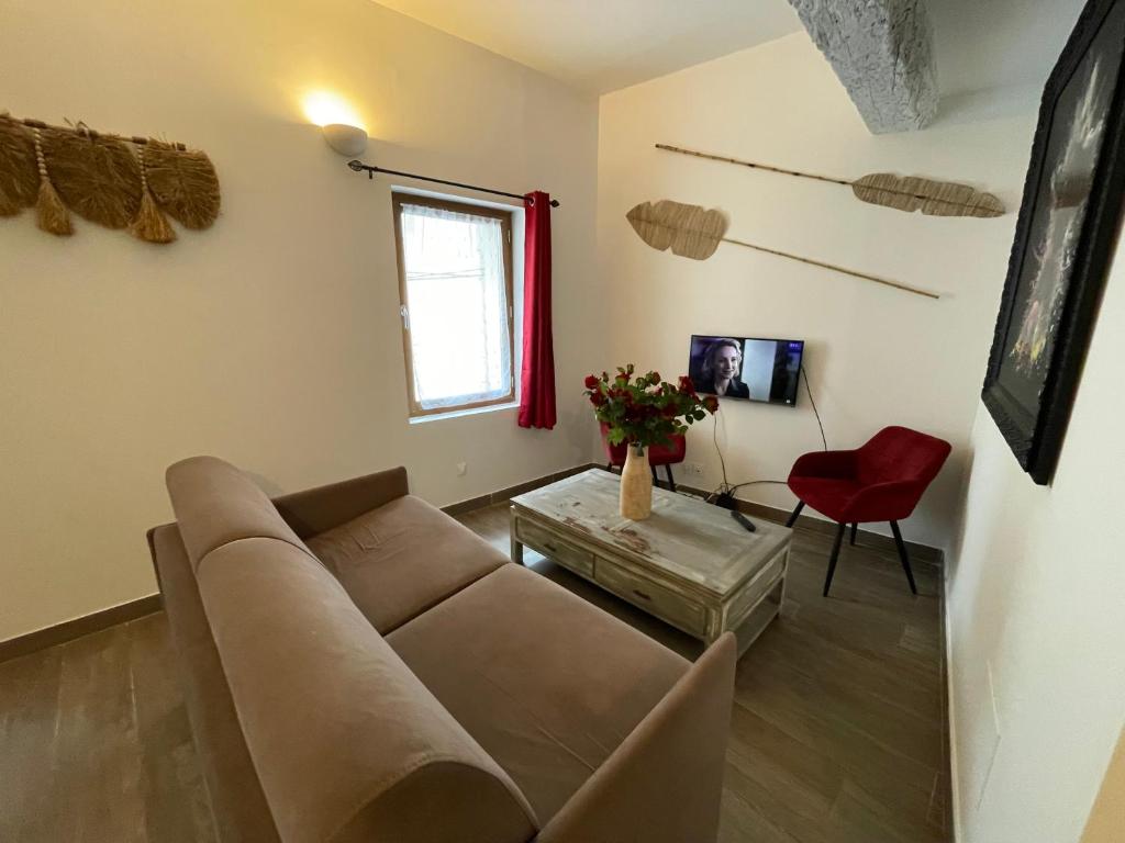 Location grand studio centre ville Isle sur la sorgue - 3