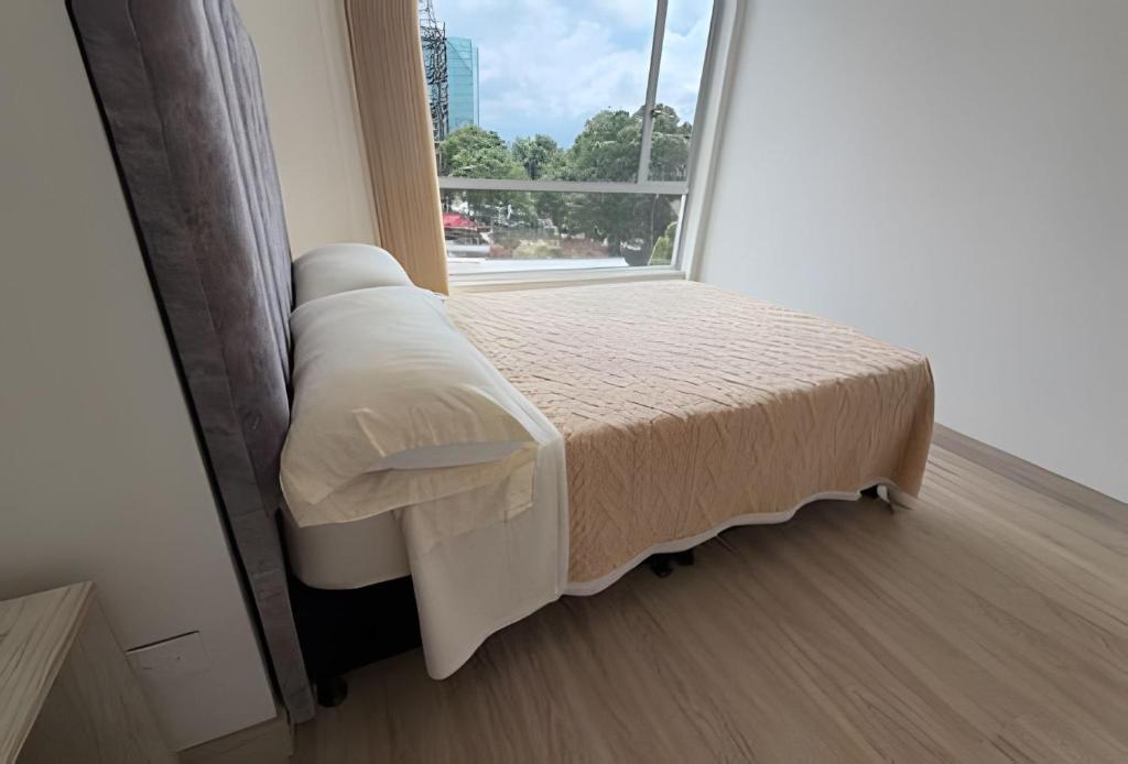 Cozy and Modern – Stratum 6 - 4