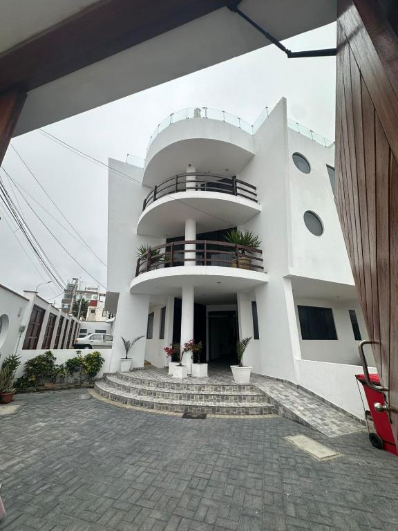 Playa Pulpos Apartment with 360 ocean view - 3